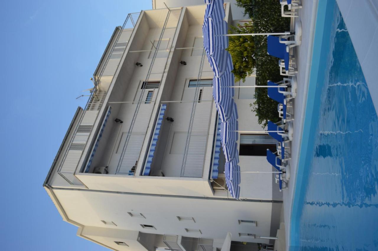 Apartments Vinka Подстрана Екстериор снимка