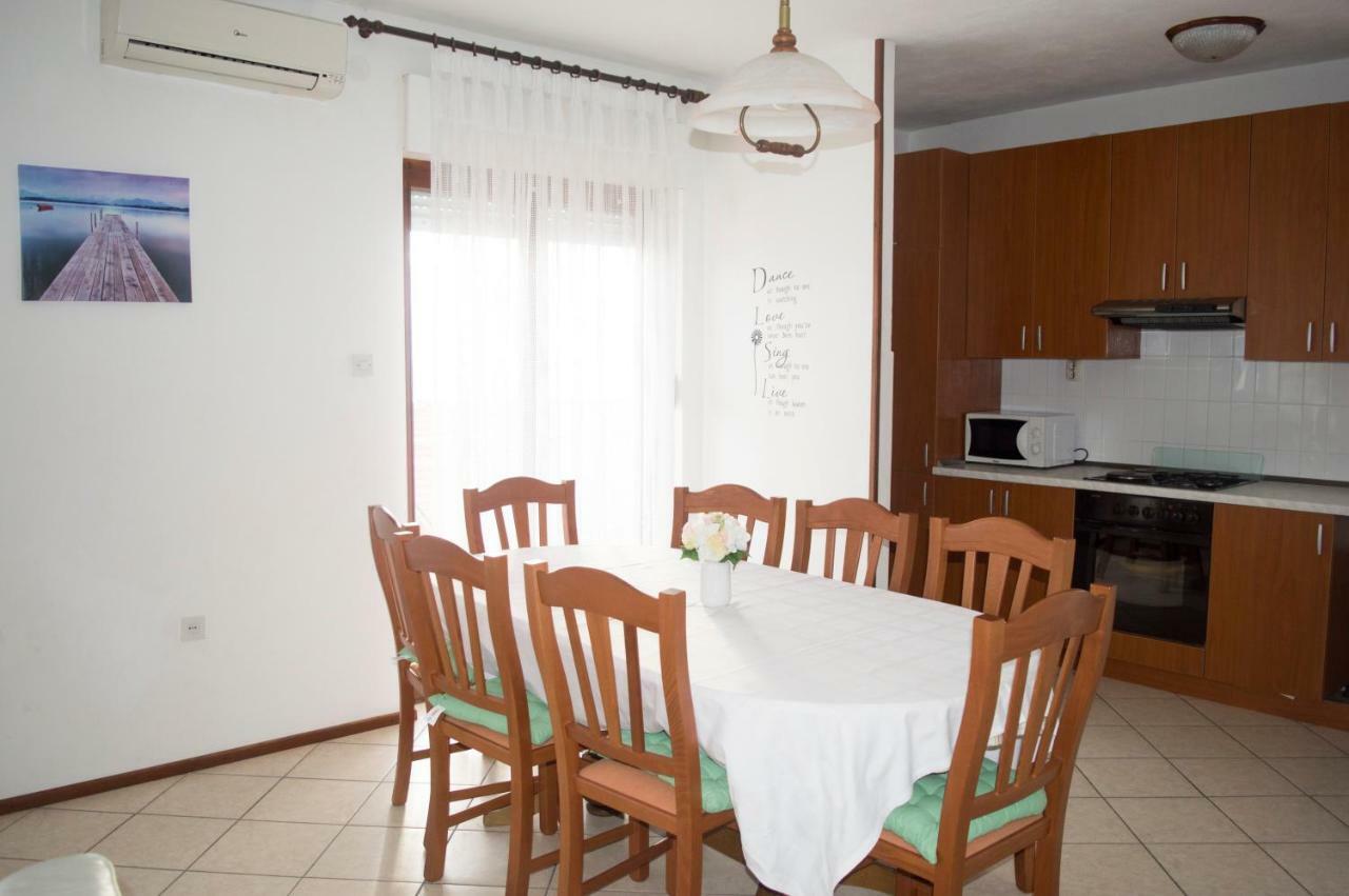 Apartments Vinka Подстрана Екстериор снимка